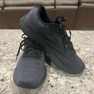 Brooks anthem 4 men’s 8.5 women’s 10
